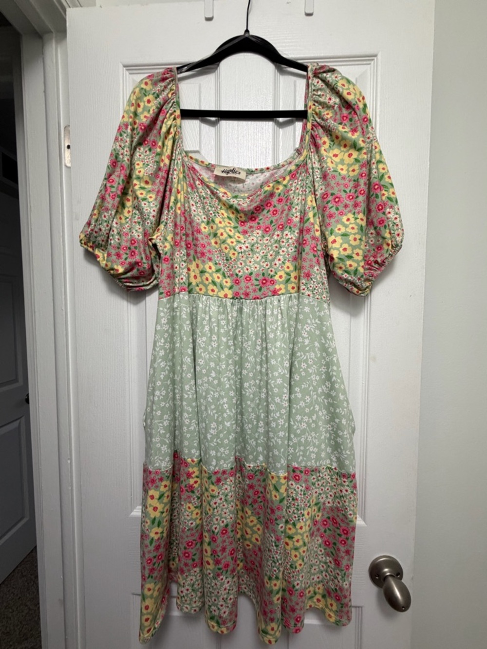 Floral Puff-Sleeve Midi Dress in Mint & Pink
